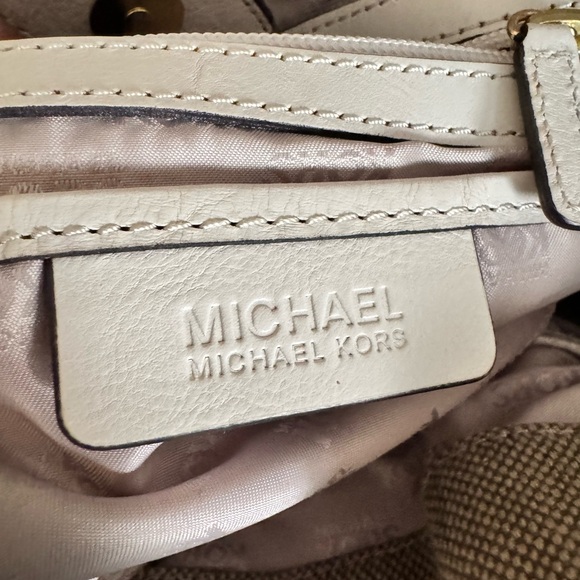EUC Michael Kors Taupe Gansevoort
Shoulder Bag - Picture 5 of 12